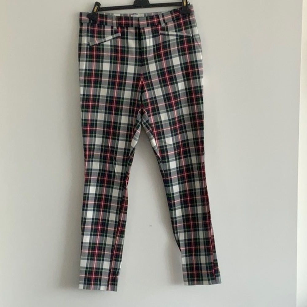 Never worn. GAP Size 10 Tall Plaid Pant